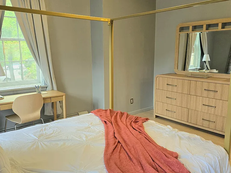 209 E Front St #B — Photo 12