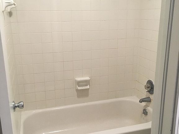 5th image of 3904 Tamarisk Dr