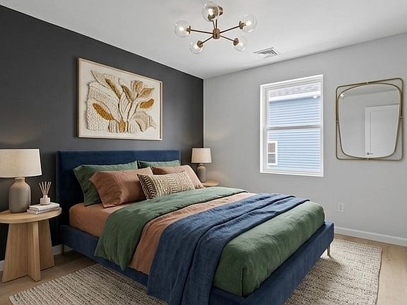 2nd image of 19 Newbury St #2