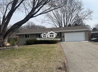 2580 Quail Ave N, Golden Valley, MN 55422