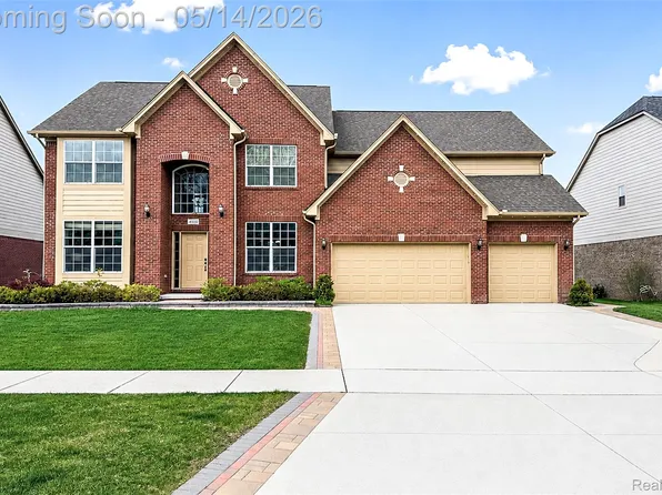 4119 Stonington Dr, Troy, MI 48085