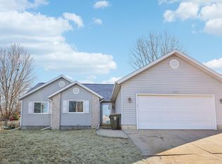 1131 Broadway Dr, Sun Prairie, WI 53590
