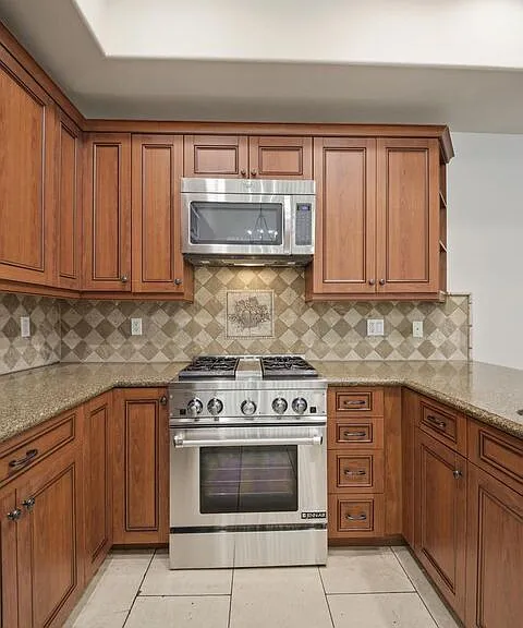 10913 Whipple St #105 — Photo 11