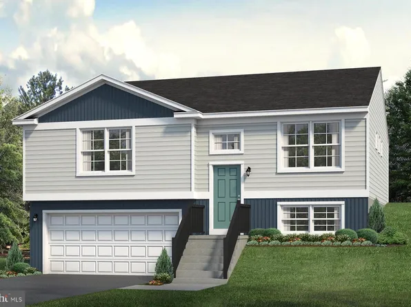 131 3rd St, Centre Hall, PA 16828