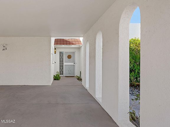 3rd image of 1417 N Alamo Pl