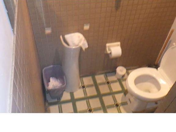 3rd image of 609 Jackson St