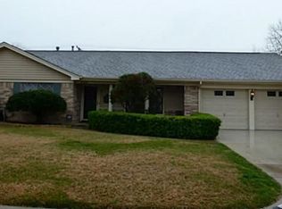 7000 Corona Dr, North Richland Hills, TX 76180