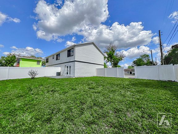 3rd image of 1780 Carley Ct