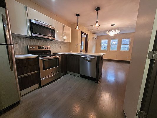 2nd image of 1262 Broadway #B3