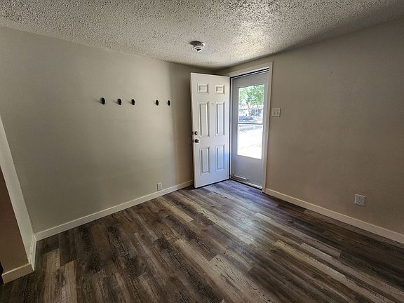 2nd image of 1651 W Shelley Ave