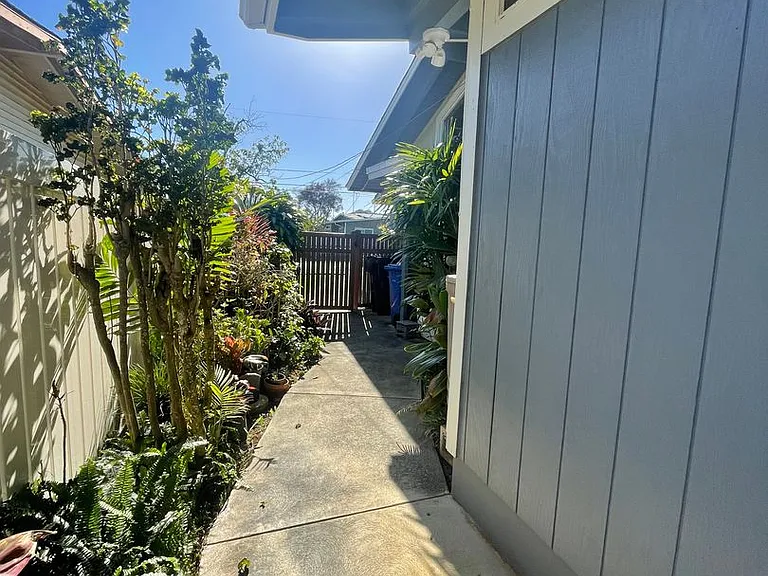 1228 Ulunahele St — Photo 16