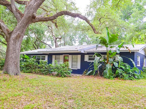 3rd image of 1405 NW 39th St