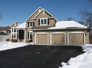 7348 Fawn Hill Rd, Chanhassen, MN 55317