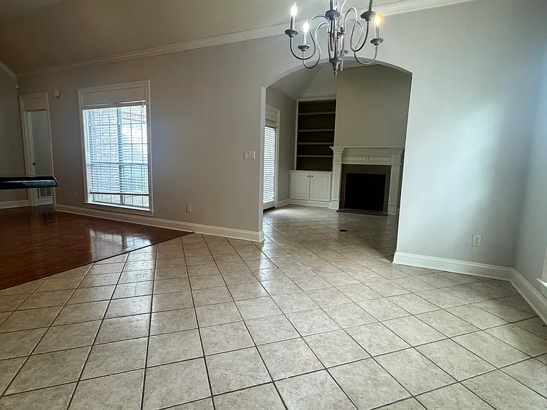 4431 Evelyn Ln — Photo 9