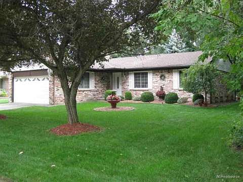 2nd image of 33302 Shagbark Dr