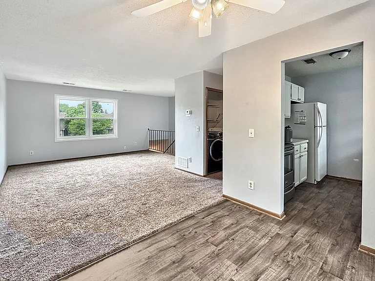 3344 Berwood Ct W — Photo 4