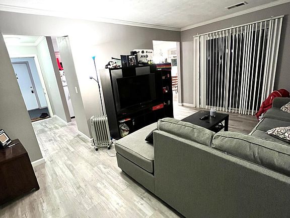 5th image of 4330 Villa Dr Unit 3