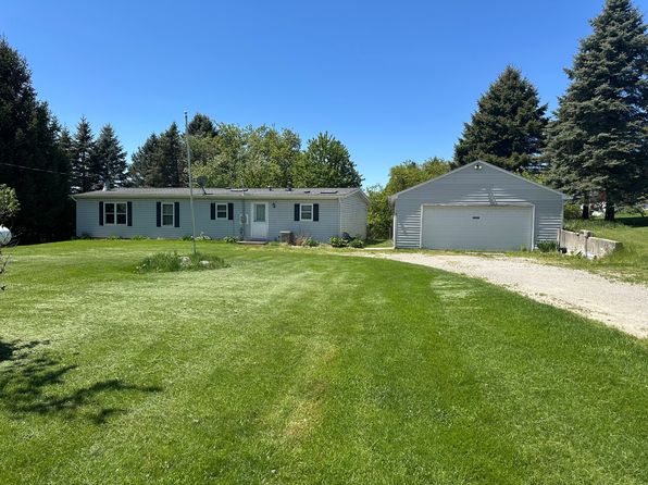 1088 Kern Rd, Fowlerville, MI 48836