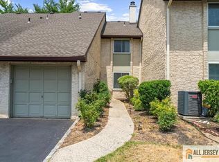 73 Tennyson Dr, Plainsboro, NJ 08536