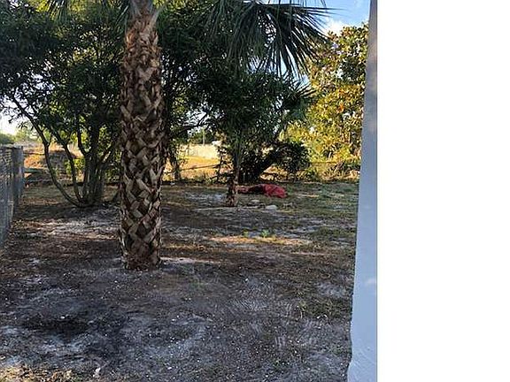 3rd image of 2534 NW 20th St