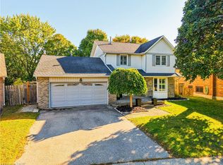 54 Pathfinder Cres, Kitchener, ON N2P1S6