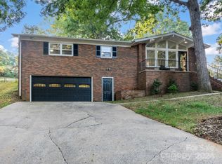 602 Shiloh Church Rd, Hickory, NC 28601