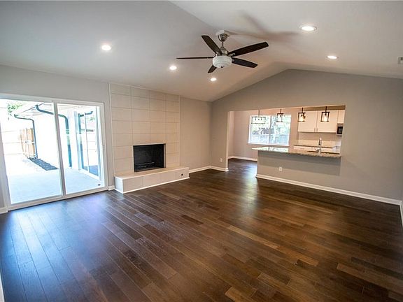 3rd image of 2305 Greenhill Dr