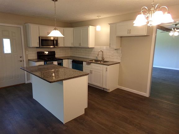 3rd image of 405 E Lake St