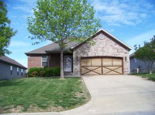 1571 Neihardt Ave, Branson, MO 65616