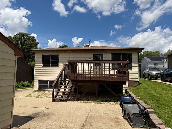5th image of 907 Houston Ave