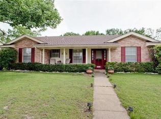 9041 Hackney Ln, Dallas, TX 75238