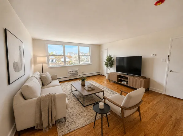 9317 Walker St Floor 2, Philadelphia, PA 19114