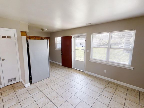 4th image of 509 NW Westvale Cir APT A