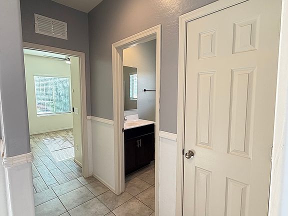 3rd image of 43806 W Juniper Ave