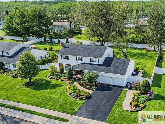 2nd image of 9 Alexander Rd