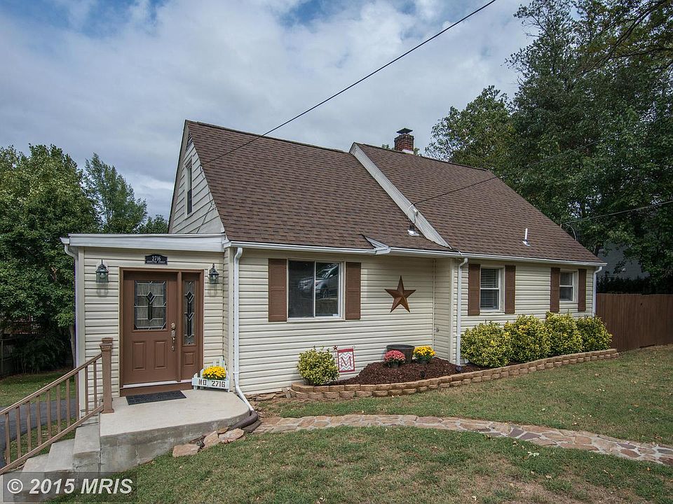 1st image of 2716 Groveton St
