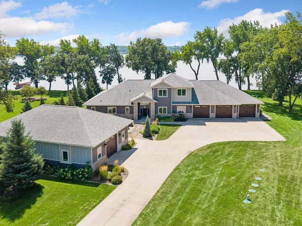 7633 117th St NW, Annandale, MN 55302