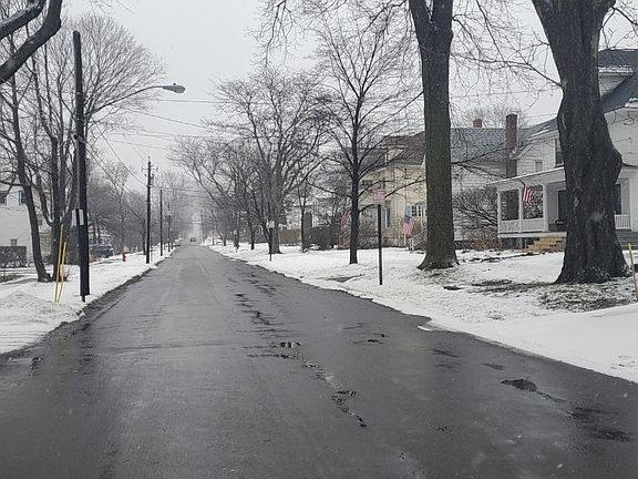 5th image of 47 Brockway Pl