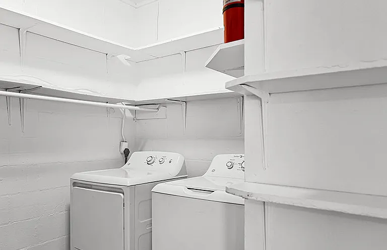 Fountain Square Apartments — Photo 31