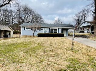 2746 Chrysler St, Cape Girardeau, MO 63701
