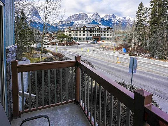 2nd image of 101 NE Montane Rd #101