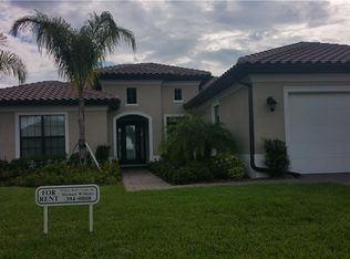 10096 Avalon Lake Cir, Fort Myers, FL 33913