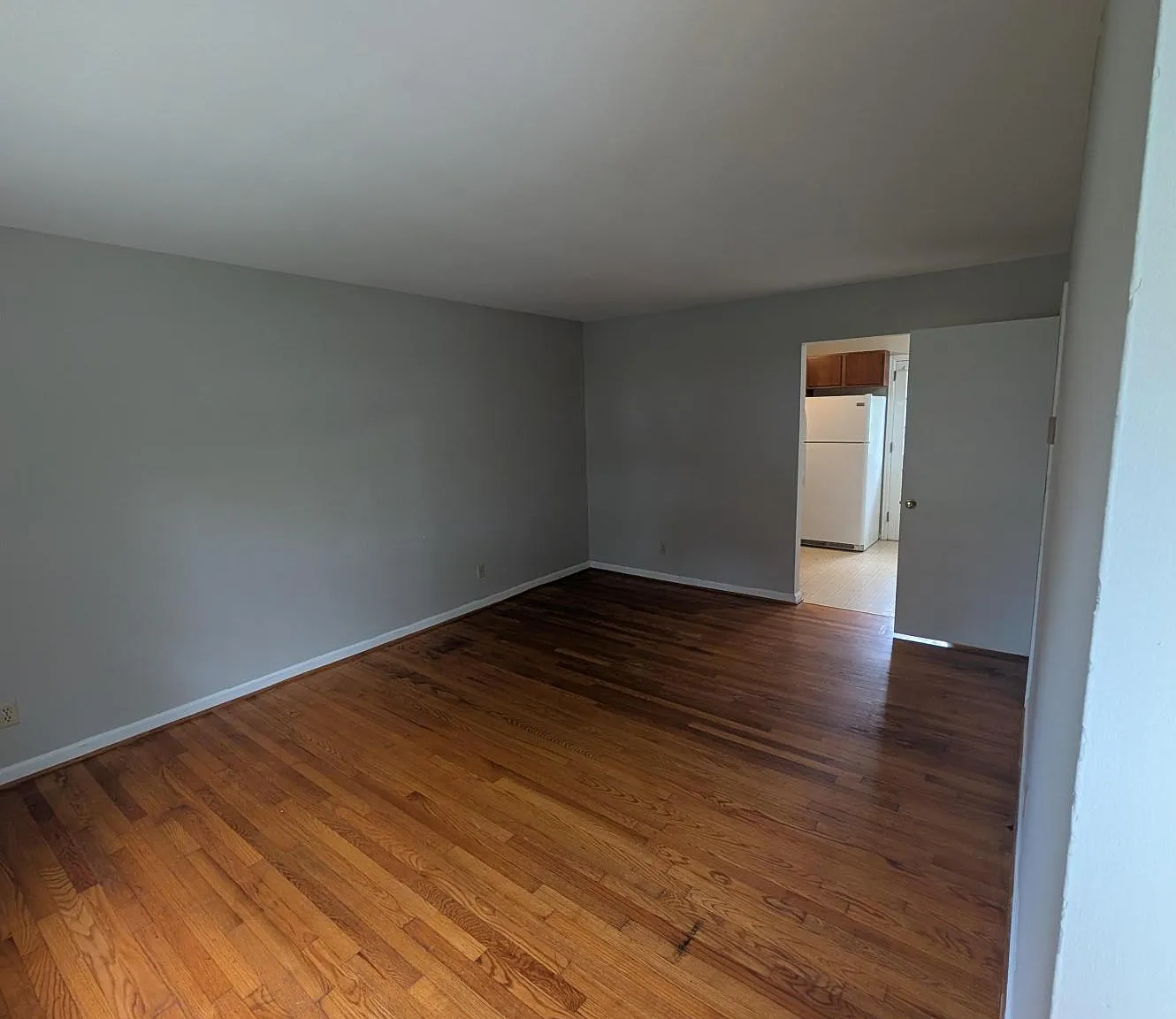 2 bed, $1,000 — Photo 3