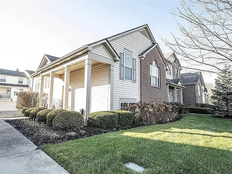 13836 Willesden Cir — Photo 1