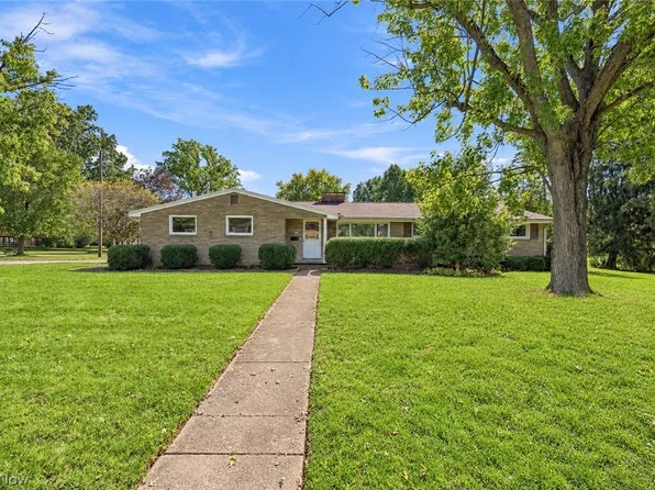 622 Summit St SE, North Canton, OH 44720
