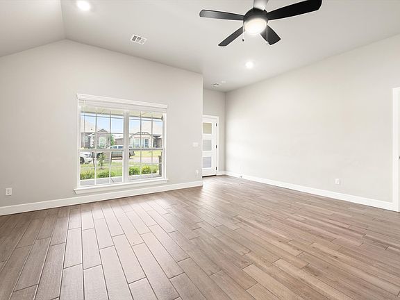 3rd image of 13933 Klinsman Rd