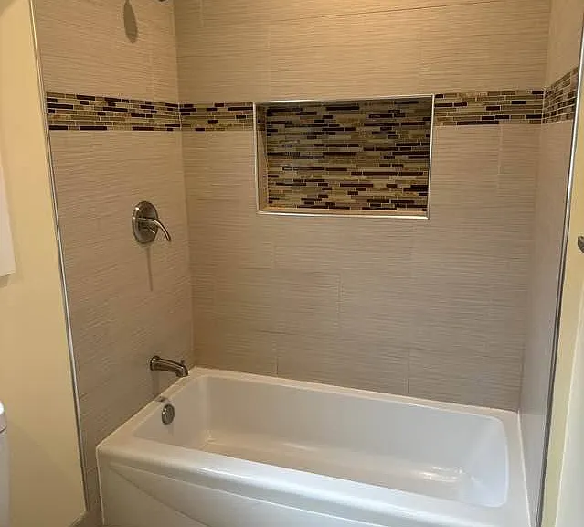 6403 S Victoria Ave — Photo 24