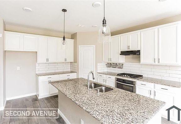4th image of 528 Bird Creek Dr