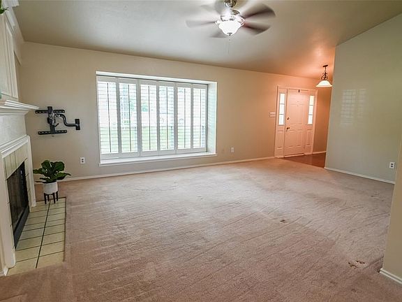 4th image of 4365 Kenwood Dr