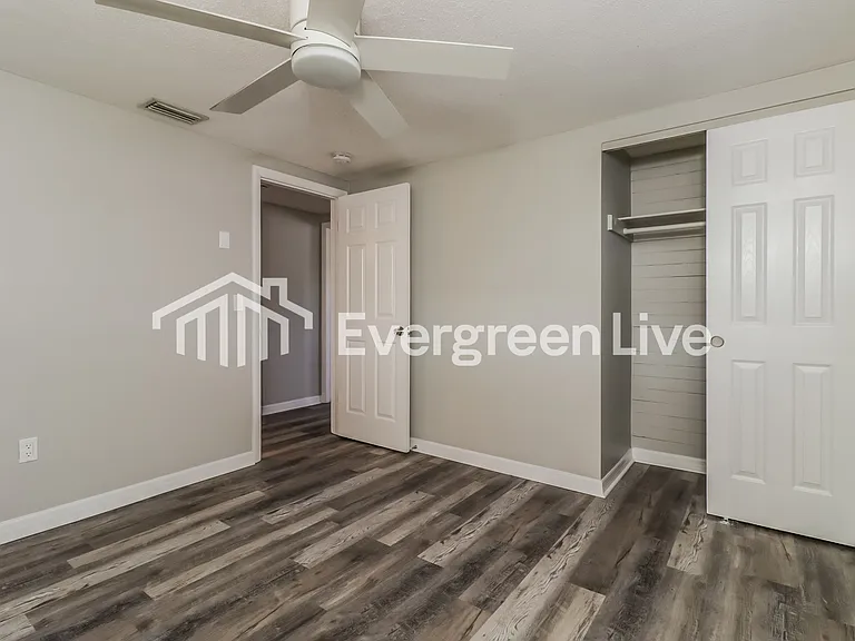 12904 Kings Manor Ave — Photo 12